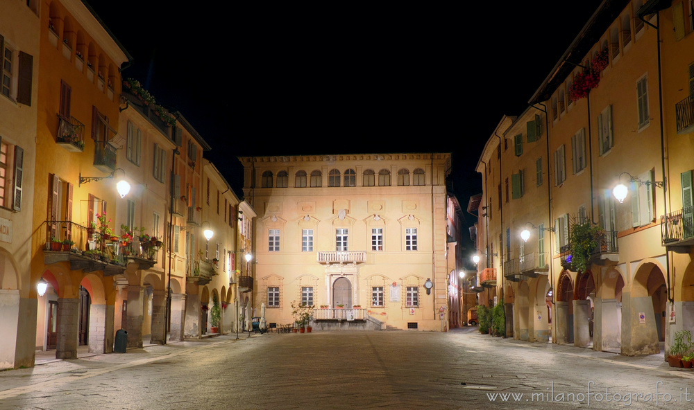 Biella (Italy) - Night view of Cisterna Square